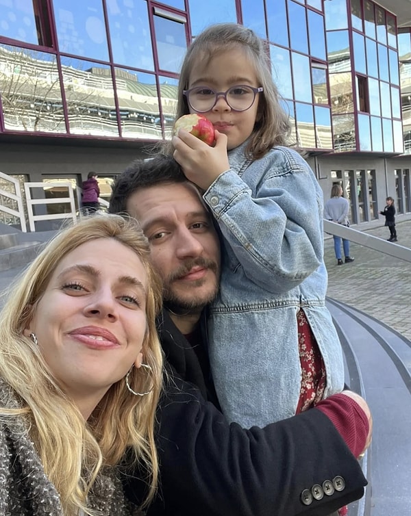 Uraz Kaygılaroğlu ile tamamen sevgi ve saygı çerçevesinde korudukları ilişki de alışık olmadığımız türdendi!