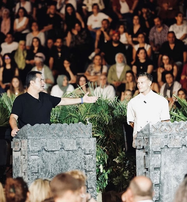 Acun Ilıcalı'nın Survivor yarışmasıyla ünlenen Murat Ceylan'dan sürpriz hamle geldi.