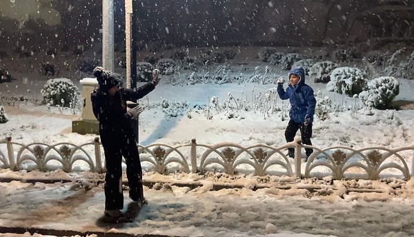 İstanbul’da kar yağışı etkili oldu.