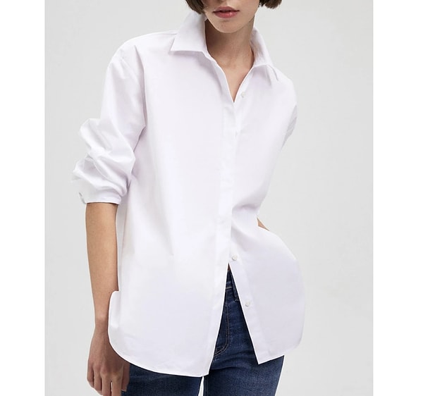 Beyaz bir gömleğin ne kadar kurtarıcı ve çok yönlü bir parça olduğunu anlatmakla bitiremeyiz.