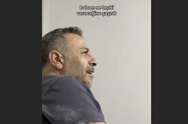 Ekrana kilitlenip kaldılar.