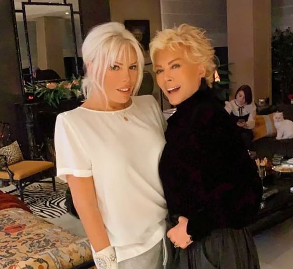 Semiramis Pekkan özellikle gençlere uyarıda bulunarak "Elektronik sigara hiç masum değil, geçmişteki alışkanlıklarımın bedelini ödüyorum" sözleriyle dikkat çekmişti.