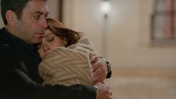 Uzak Şehir'in yeni bölüm tarihi değişti. Seyirci tepkilerinin ardından yeni bölüm erkene çekildi.