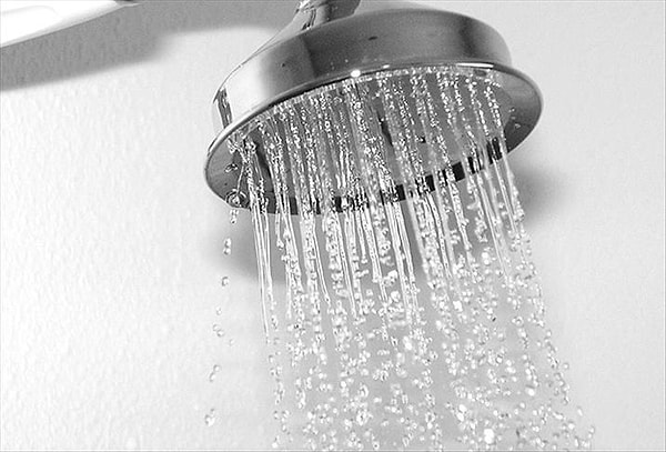 Akşam duşunu aldıktan sonra daha yaratıcı olabilirsiniz.