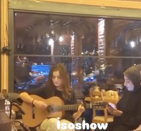 Taşacak Bu Deniz'de Eleni karakterine hayat veren Ava Yaman, son dönemin en çok konuşulan isimlerin başında yer alıyor.