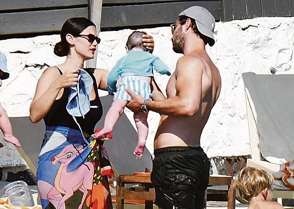 Güzel oyuncu doğum yapmasıyla birlikte projelere ara vermişti.