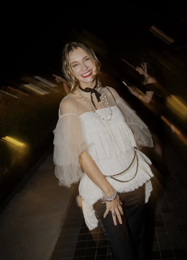 Daha önce verdiği röportajlarda 15 yaşında çalışmaya başladığını anlatan Ünsal, genç yaşta kazanmaya başlamasının ardından parasını nasıl yönettiğini de açık açık dile getirmişti.