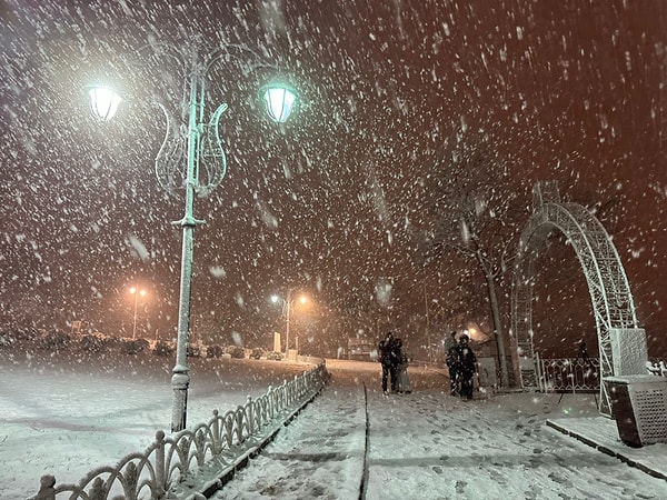 İstanbul'un pek çok ilçesinde kar yağdı.
