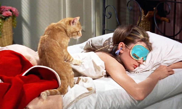 Vücudunuzun doğal ritmine uyum sağlamak ve uykudan maksimum verim almak için şu adımları izleyebilirsiniz: