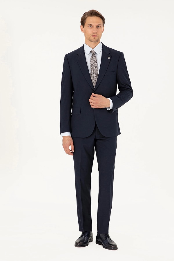 Mevsime Uygun Takım Elbise Seçenekleri