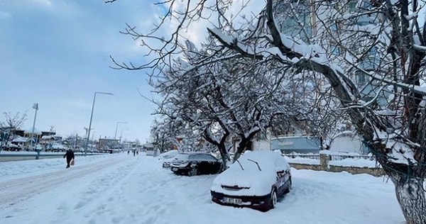 MGM'nin 5 günlük hava tahmin raporlarına göre pek çok il cuma günü beyaza bürünecek.