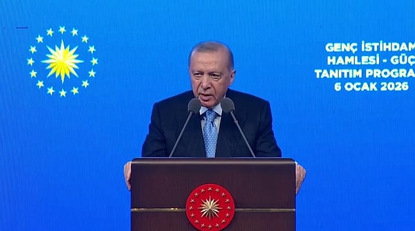 Cumhurbaşkanı Recep Tayyip Erdoğan bugün yaptığı açıklamada "18-25 yaş arası gençlere ilk 6 ay maaş devletten" dedi.