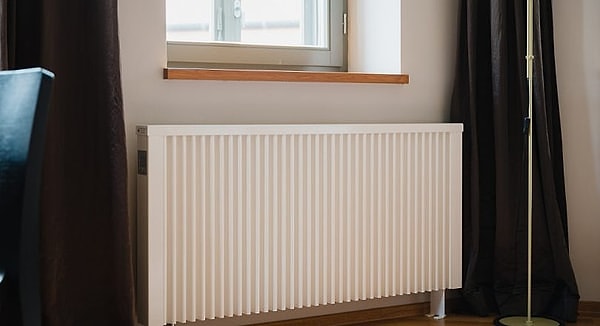 Which?’in önerilerine göre yatak odalarında radyatör vanasının 2 ile 3 arasında ayarlanması ideal kabul ediliyor.