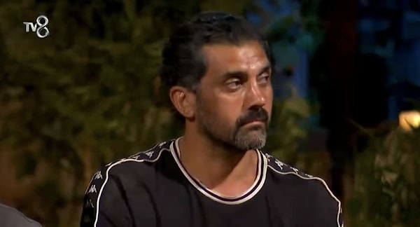 Survivor'da Engincan'dan Bayhan'a şarkılı gönderme.