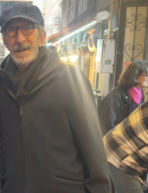 Sözcü'de yer alan habere göre, uzun süredir gözlerden uzak bir yaşam süren Şemsi İnkaya, Beyoğlu’nda bir mekânda görüntülendi.