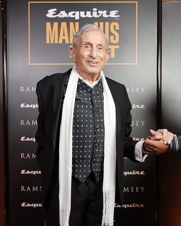 Dormen’in sağlık durumuyla ilgili olarak kendisinin sosyal medya hesabında bir açıklama paylaşıldı.