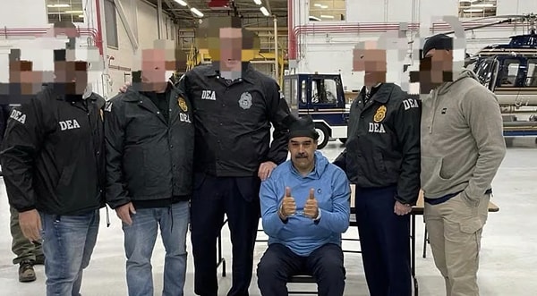 Tutuklanan Maduro'nun kıyafetleri gündem oldu.