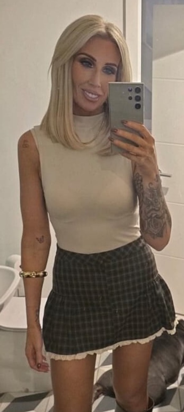 Pandemi döneminde kontrolden çıkan yeme alışkanlıkları, Glasgow’da yaşayan iki çocuk annesi Lynsay Brannan’ın hayatını bambaşka bir noktaya sürükledi.