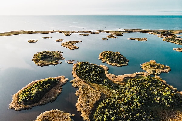 Estonya adalarına ulaşım feribotlarla sağlanıyor