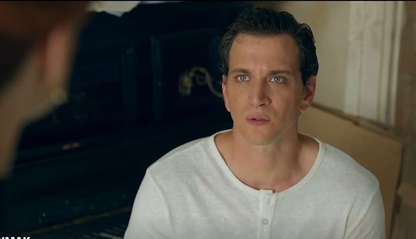 Selahattin Paşalı, Özgü Namal, Hafsanur Sancaktutan ve Mehmet Günsür’ün başrolleri paylaştığı dizi her hafta nabızları yükseltiyor.