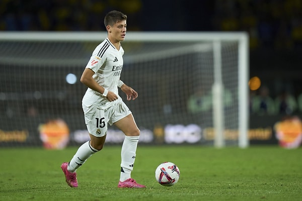 Arda Güler, Fenerbahçe'ye kazandırmaya devam ediyor.