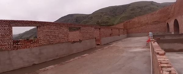 Kaba kazı tamamlanır tamamlanmaz, yapının uzun ömürlü olmasını sağlayacak teknik aşamaya geçildi.