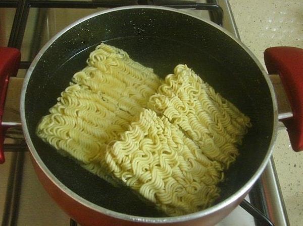 Bayburtluoğlu'nun hazır soslar yerine önerdiği sağlıklı sos alternatifleri şöyle;