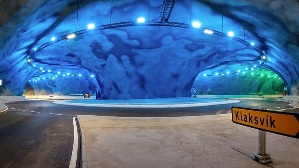 Deniz altındaki kavşak, Eysturoy Tüneli’nin kalbinde yer alıyor