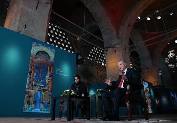 Cumhurbaşkanı Recep Tayyip Erdoğan, Tophane-i Amire Kültür ve Sanat Merkezi'nde düzenlenen Hane İslam Eserleri Sergisi'ne katıldı.