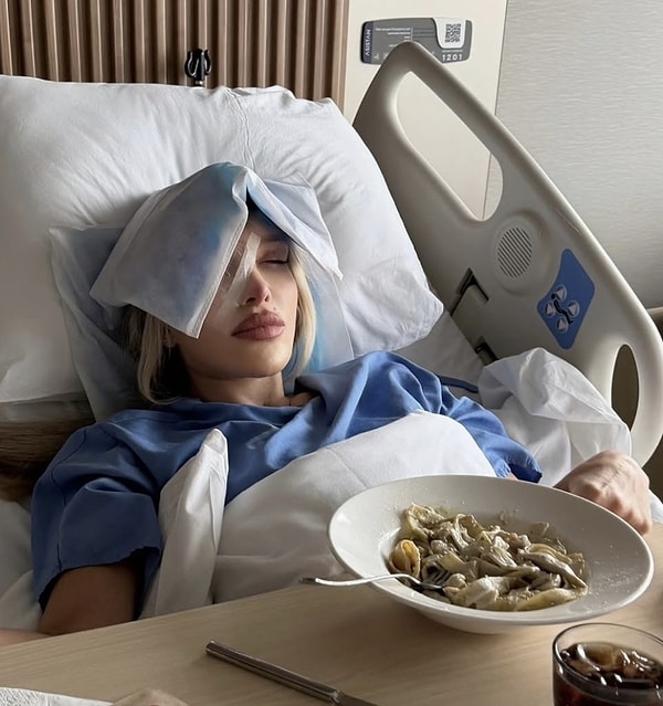 Serengil, geçtiğimiz saatlerde sosyal medya hesabından yaptığı paylaşımla akıllı lens ameliyatı olduğunu duyurdu.