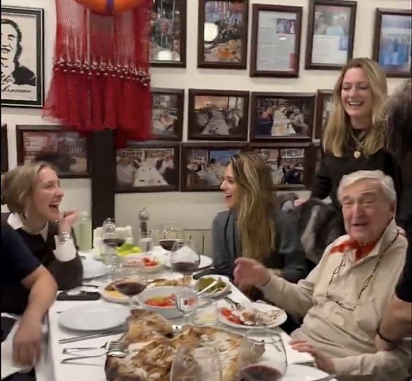 İstanbul'un en meşhur balıkçılarından olan ve ünlü isimlerin sık sık görüntülendiği mekan Rahmi Koç'un da favori restoranları arasında.