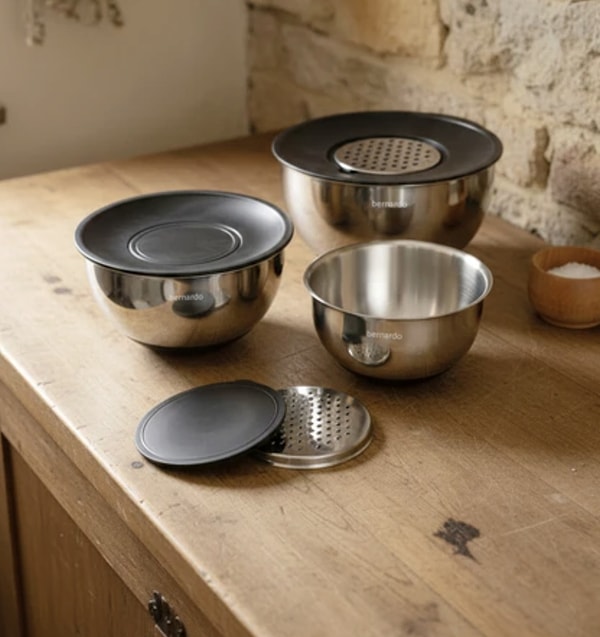 Mutfakta düzen ve pratiklik bir arada: Bernardo Viyana 9 parça rendeli karıştırma ve saklama kabı.