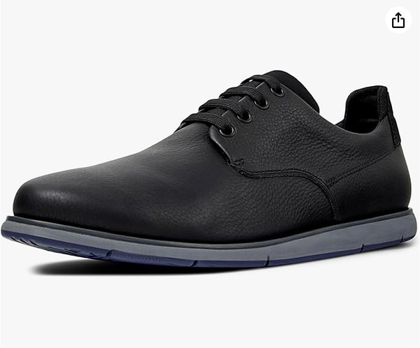 Camper Smith, sade ama modern çizgisiyle hem spor hem smart-casual tarzlara mükemmel uyum sağlıyor.