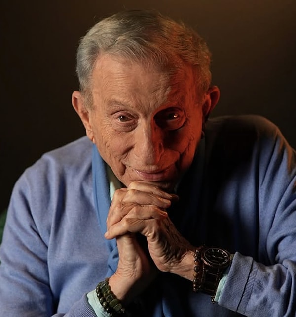 Türk tiyatrosunun yaşayan efsanelerinden Haldun Dormen, geçtiğimiz günlerde geçirdiği enfeksiyon nedeniyle özel bir hastanede tedavi altına alınmıştı.