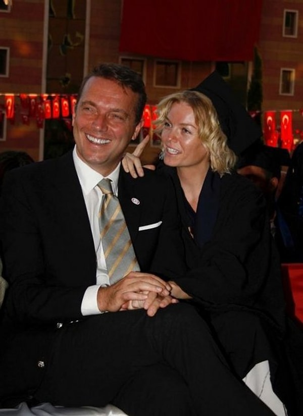 Türkiye’de 47 yıl kesinleşmiş hapis cezası bulunan ve hayatını firari olarak Fransa’da sürdüren Cem Uzan'ı tanırsınız.