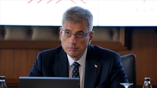 Sağlık Bakanı Kemal Memişoğlu, sigara ve sağlıksız beslenmeyle mücadelede yeni bir döneme girileceğini belirtmişti.