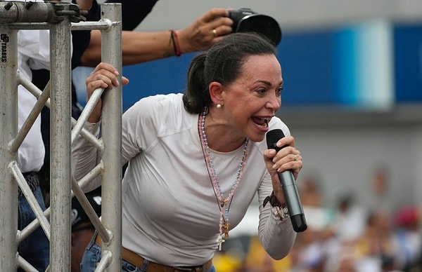 Daha sonra Machado, Trump'a ödülü vereceğini açıklamıştı.