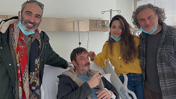 Sağlık durumunun kötüleşmesi üzerine Bağcılar’daki bir hastaneye kaldırılan ünlü oyuncunun tedavisi yoğun şekilde sürüyor.
