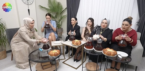 Gelin Evi, bu kez bir yarışmacının sıra dışı sunumuyla gündeme geldi.