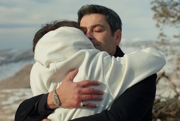 Taşacak Bu Deniz ve Uzak Şehir'in haftalık en çok izlenme yarışında kazanan belli oldu. Hangi dizi reytinglerde zirvede yer aldı?