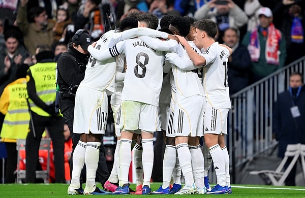 Futbolcular büyük protesto ile karşı karşıya kaldı.