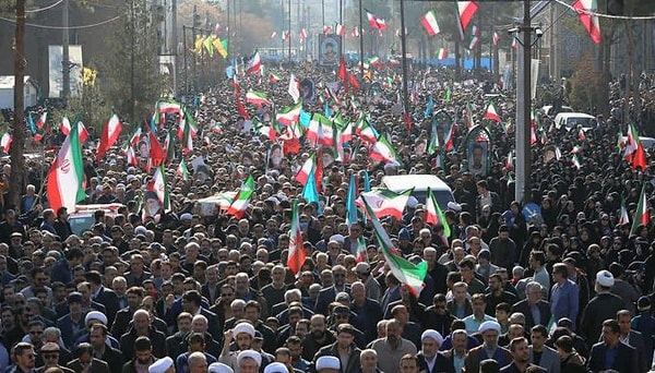 Hamaney'den sert tutum sinyali...