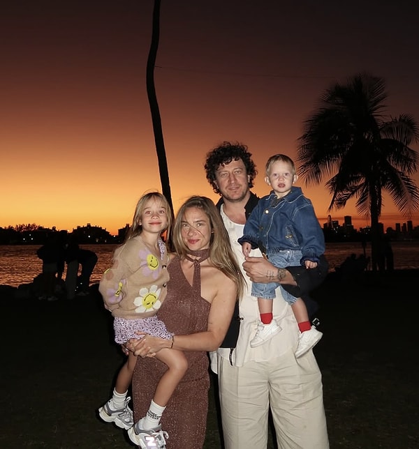 2019 yılında Caner Erdeniz ile evlenen Müge Boz, aynı yıl kızı Vina’yı, 2024’te de oğlu Rika’yı kucağına almıştı.