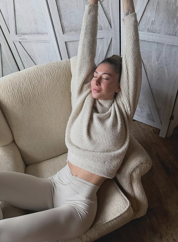 Bu olayın ardından sosyal medya hesabında dine yönelik paylaşımlarını artıran Şeyma Subaşı'ndan bir de açıklama gelmişti.