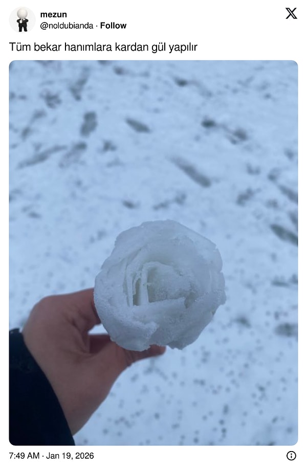 Kar yağışını romantizmle buluşturanlar da oldu.