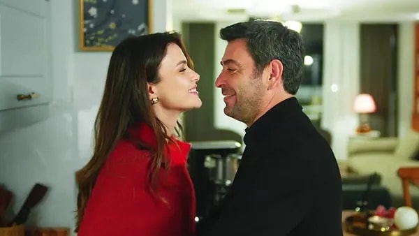 Kanal D'nin sevilen dizisi Uzak Şehir, yaklaşık bir puanlık artışla 15,90 reytinge yükseldi ve 6 haftanın ardından zirvedeki yerini aldı.