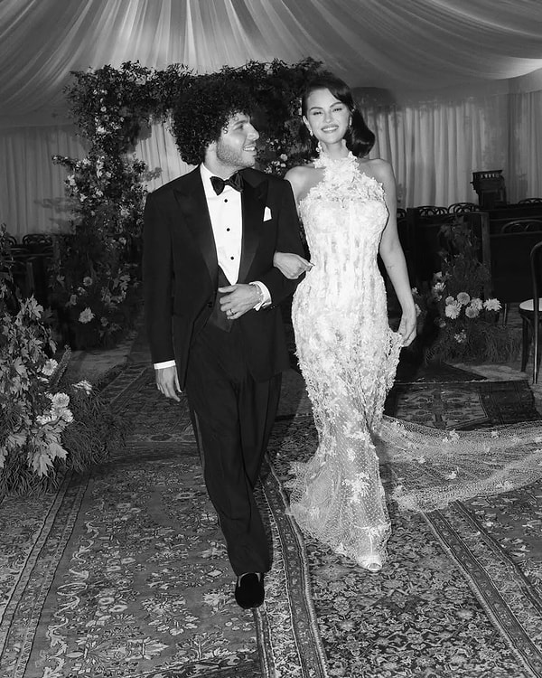 Evlilikleriyle birlikte bu algının kırılacağı düşünülse de pek öyle olmadı. Ne zaman birlikte görüntülenseler yorumlar yine aynı yerden geldi.