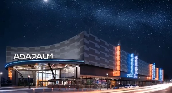 Koronavirüs pandemisi öncesinde açılan ve müşteri azlığı nedeniyle kapanan Adapalm AVM’nin yeni sahibi Akpolat Ailesi oldu.