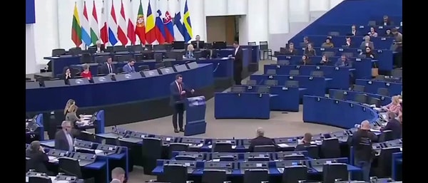 Vistisen’in konuşmasına müdahale edildi.