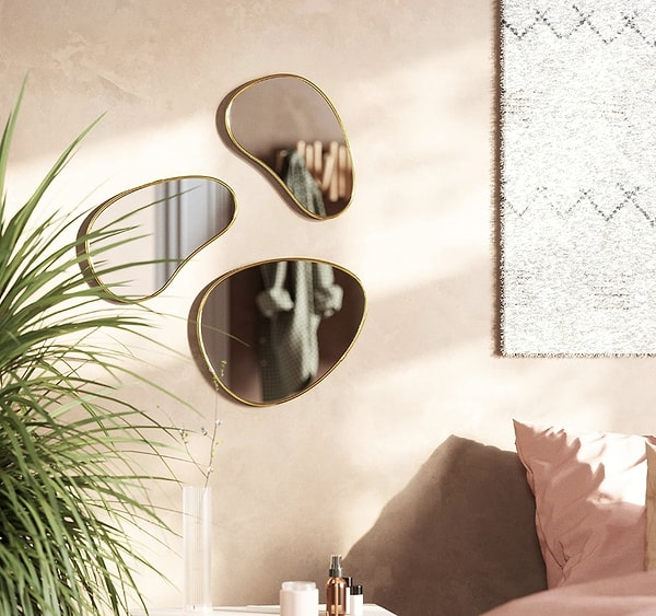 Evinizin duvarlarına modern ve estetik bir hava katacak özel tasarım ayna seti.